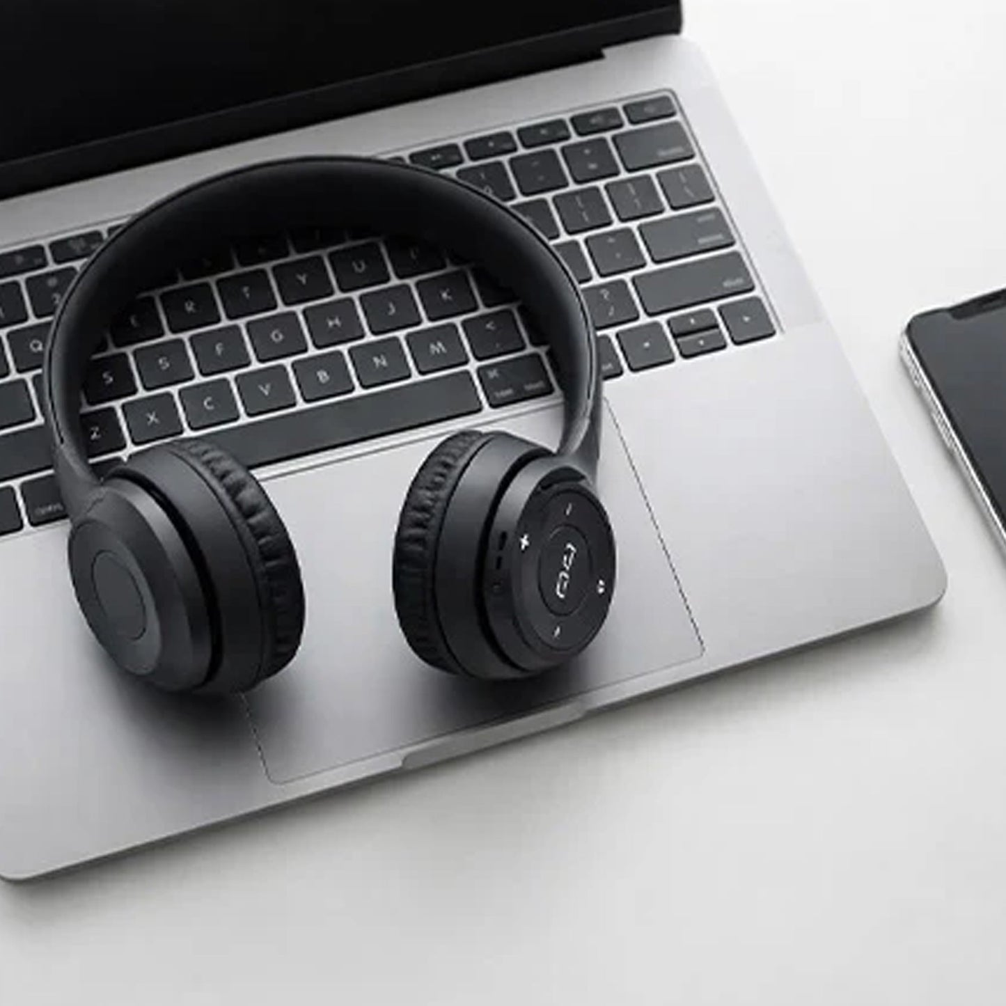 P47 Dual Mode Wireless & Wired Headphones with Mic