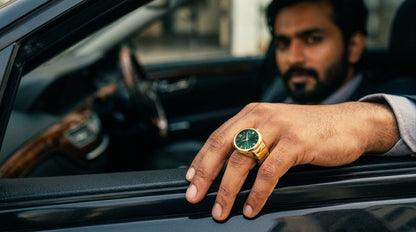 Analogue Gold Band Elegant Ring Watch in Gold Strap with Malachite Dial